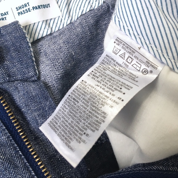 Old Navy Linen Blend Blue Chambray Shorts - Picture 7 of 8